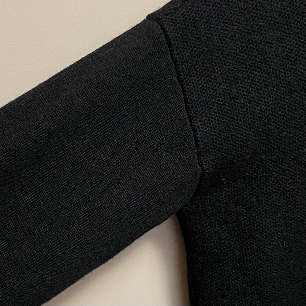 Lord & Taylor Black 100% Merino Wool Sweater Women’s Size Medium - Picture 4 of 10